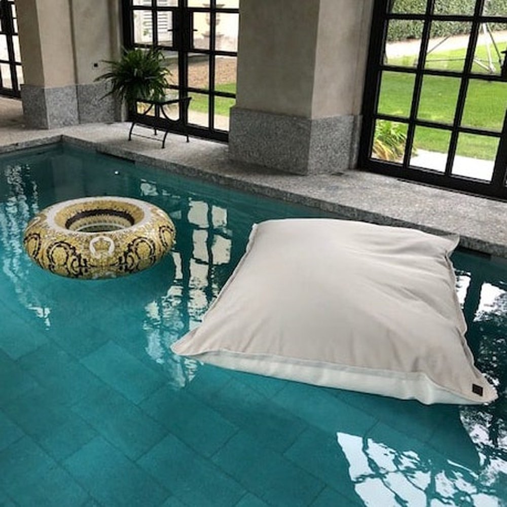 Cuscino galleggiante per Piscina, Shooting Versace Home Bianco #color_bianco-beige (2073289883717)